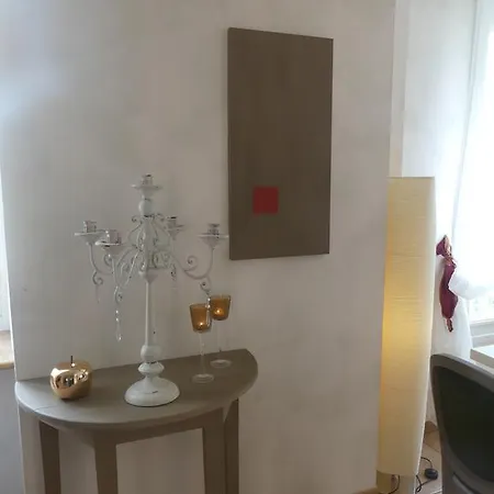 La Maison De Navarre 2*