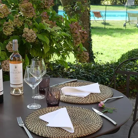 Alojamento de Acomodação e Pequeno-almoço La Maison De Navarre