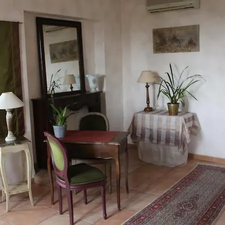 La Maison De Navarre 2* Sauveterre-de-Bearn